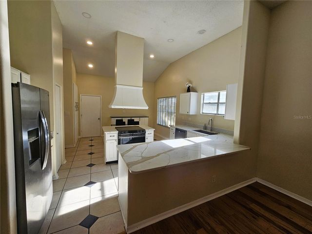 14504 BRAMBIE COURT, Tampa, FL 33624