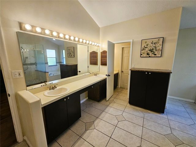 14504 BRAMBIE COURT, Tampa, FL 33624