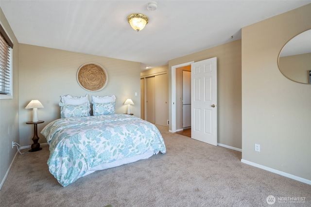 8102 E Seaview Drive, Port Orchard, WA 98366