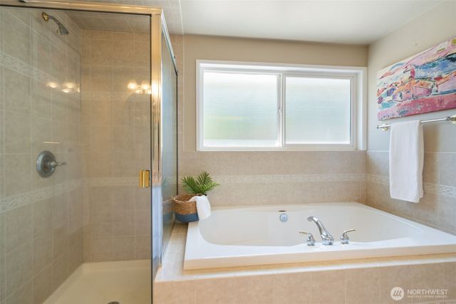 8102 E Seaview Drive, Port Orchard, WA 98366