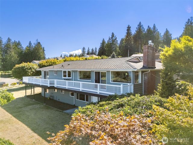 8102 E Seaview Drive, Port Orchard, WA 98366