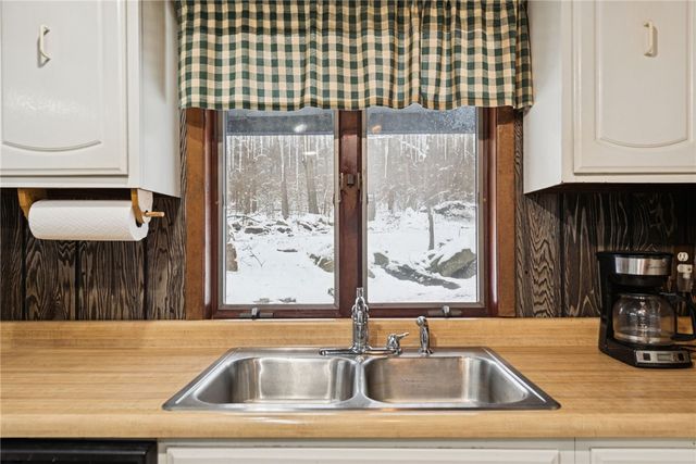 173 Snowshoe Road, Bullskin Twp, PA 15610