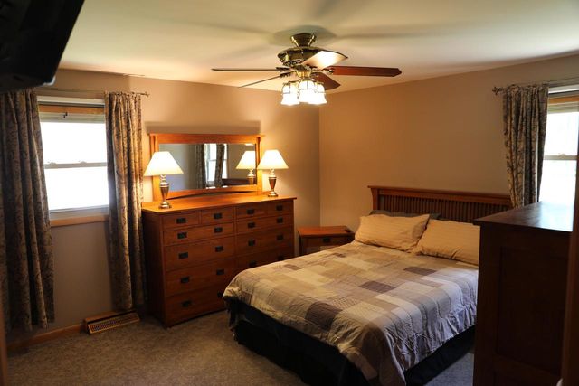 W277S8810 Lakeside DRIVE, Mukwonago, WI 53149