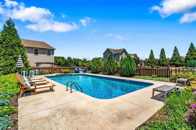 5811 Stanley Huff Road, Summerfield, NC 27358