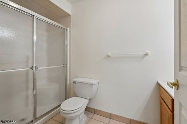 201 Watchung Ave 19, Bloomfield Twp., NJ 07003