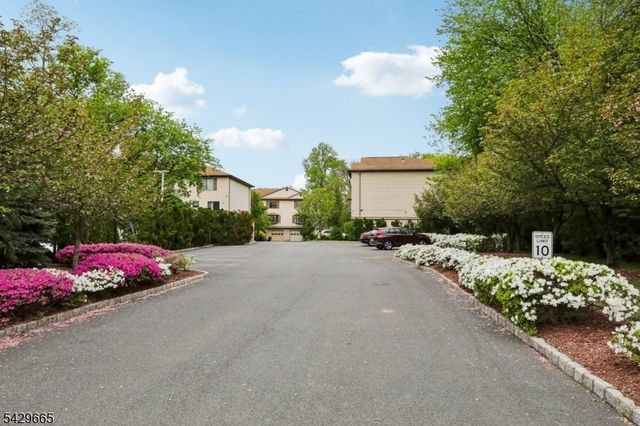 201 Watchung Ave 19, Bloomfield Twp., NJ 07003