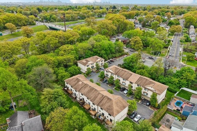 201 Watchung Ave 19, Bloomfield Twp., NJ 07003