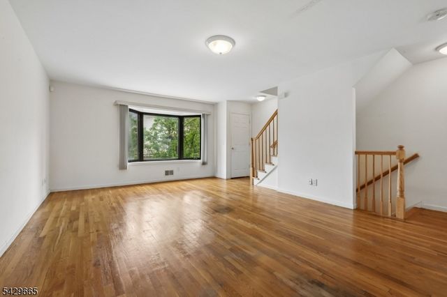 201 Watchung Ave 19, Bloomfield Twp., NJ 07003