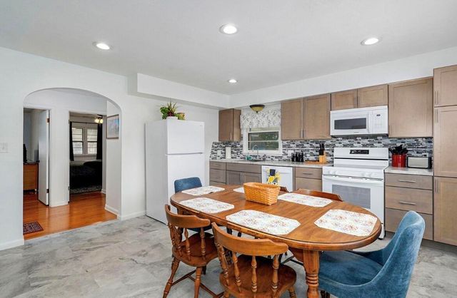 613 S Wildan Avenue, Springfield, MO 65802