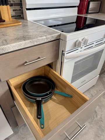 613 S Wildan Avenue, Springfield, MO 65802