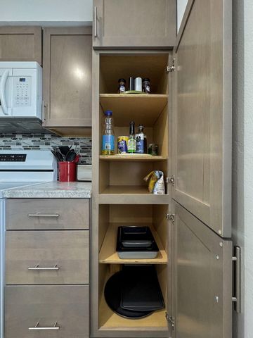 613 S Wildan Avenue, Springfield, MO 65802