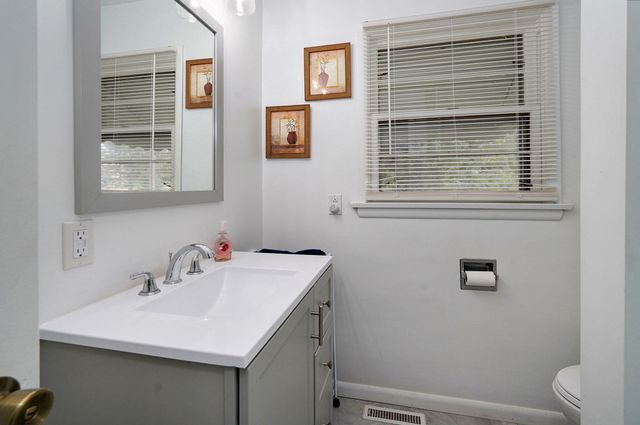 613 S Wildan Avenue, Springfield, MO 65802