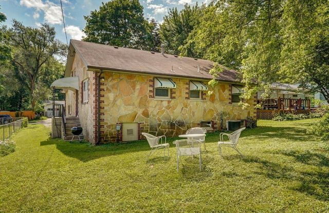 613 S Wildan Avenue, Springfield, MO 65802