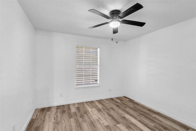 2930 23rd Avenue N, Texas City, TX 77590