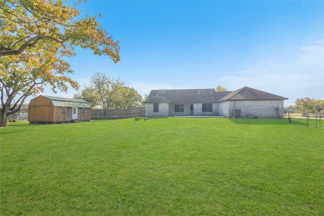 2930 23rd Avenue N, Texas City, TX 77590