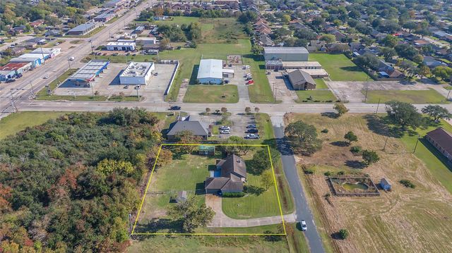 2930 23rd Avenue N, Texas City, TX 77590