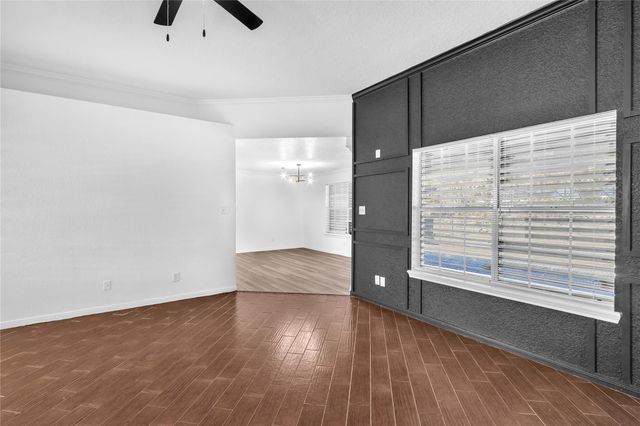 2930 23rd Avenue N, Texas City, TX 77590