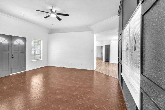 2930 23rd Avenue N, Texas City, TX 77590