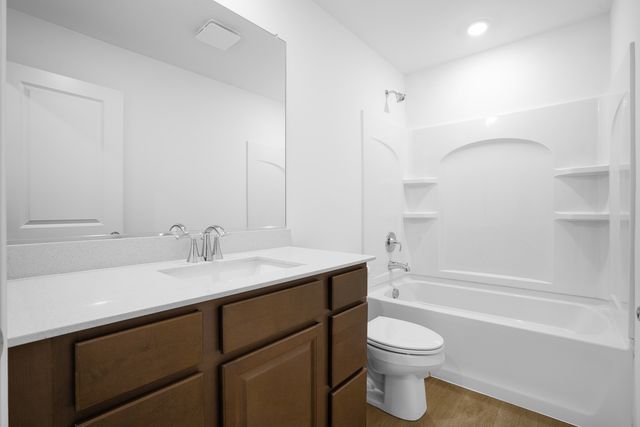 549 Ayre Drive, Elgin, IL 60124