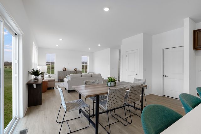 549 Ayre Drive, Elgin, IL 60124