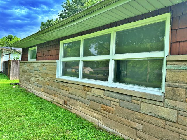 2725 Kristen Drive W, Indianapolis, IN 46218