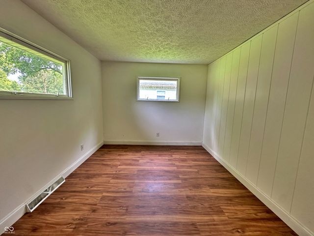 2725 Kristen Drive W, Indianapolis, IN 46218