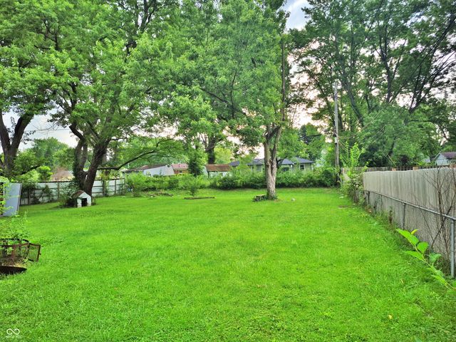 2725 Kristen Drive W, Indianapolis, IN 46218