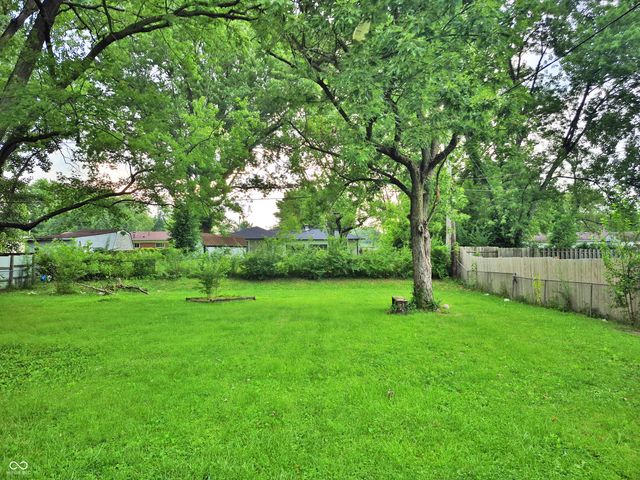 2725 Kristen Drive W, Indianapolis, IN 46218