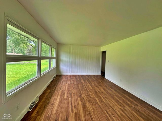 2725 Kristen Drive W, Indianapolis, IN 46218