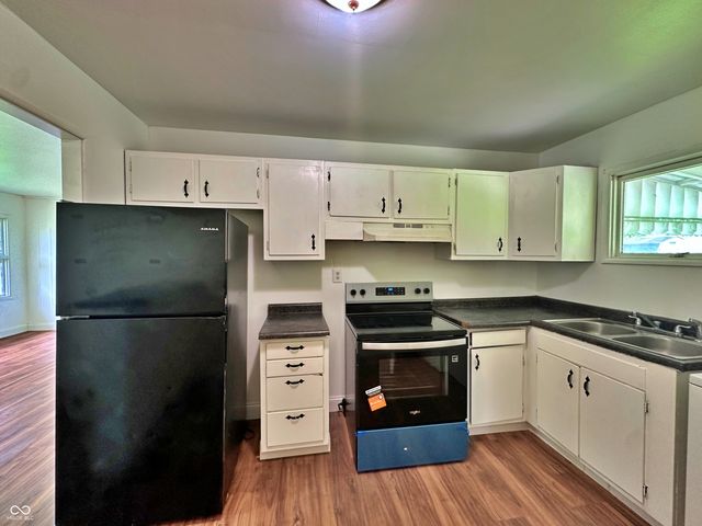 2725 Kristen Drive W, Indianapolis, IN 46218