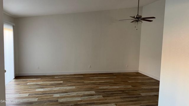 37626 E 12th Street, Palmdale, CA 93550