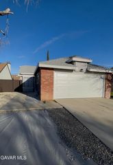 37626 E 12th Street, Palmdale, CA 93550