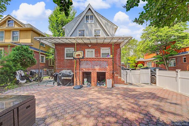 609 161st Street, Whitestone, NY 11357