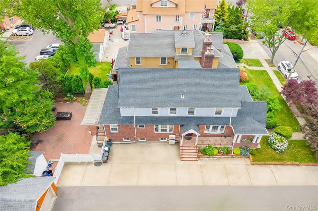 609 161st Street, Whitestone, NY 11357