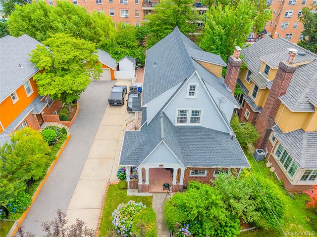 609 161st Street, Whitestone, NY 11357