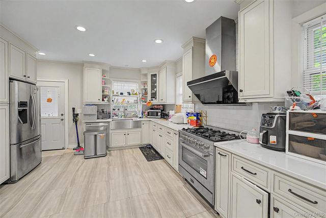609 161st Street, Whitestone, NY 11357