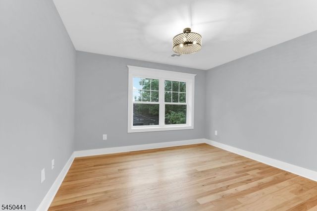 209 Central Ave, Mountainside Boro, NJ 07092