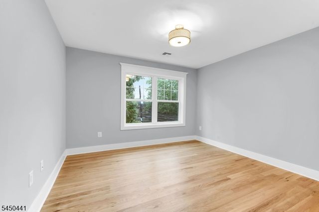 209 Central Ave, Mountainside Boro, NJ 07092