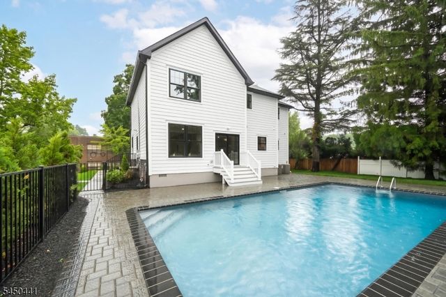 209 Central Ave, Mountainside Boro, NJ 07092