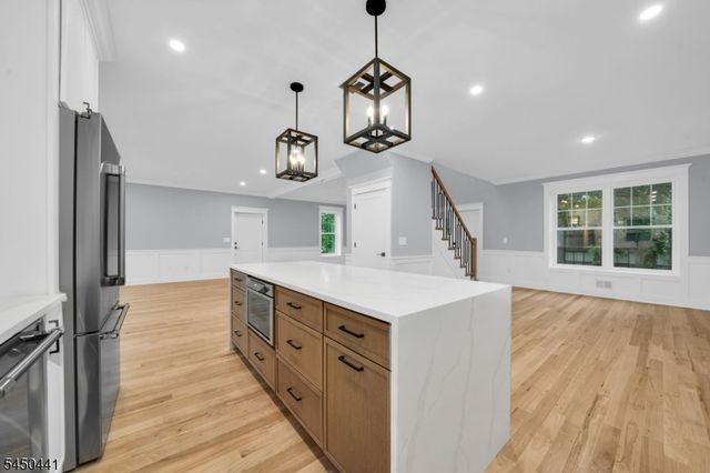 209 Central Ave, Mountainside Boro, NJ 07092