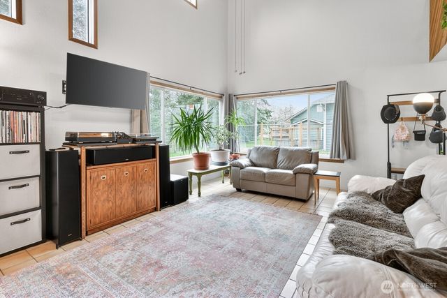 737 Dover Court SE, Ocean Shores, WA 98569