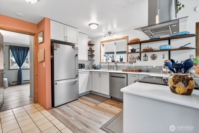 737 Dover Court SE, Ocean Shores, WA 98569