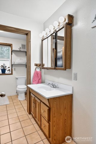 737 Dover Court SE, Ocean Shores, WA 98569