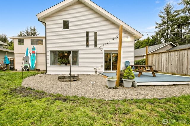 737 Dover Court SE, Ocean Shores, WA 98569