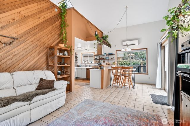 737 Dover Court SE, Ocean Shores, WA 98569