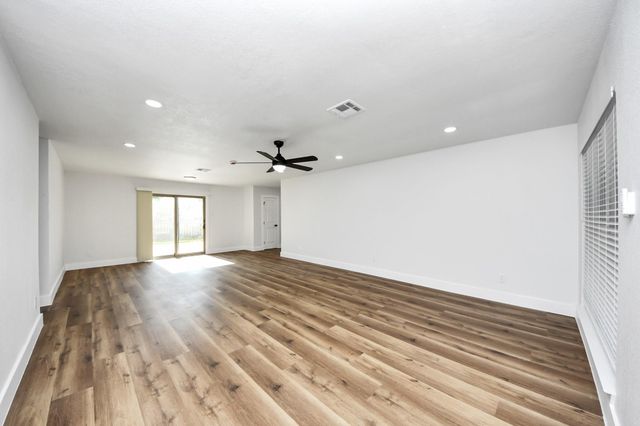 10411 Westray Street, Houston, TX 77043