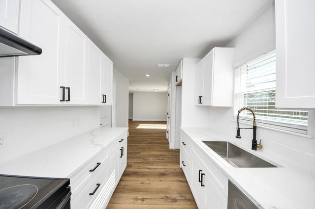 10411 Westray Street, Houston, TX 77043