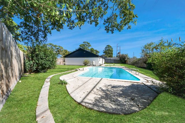 10411 Westray Street, Houston, TX 77043