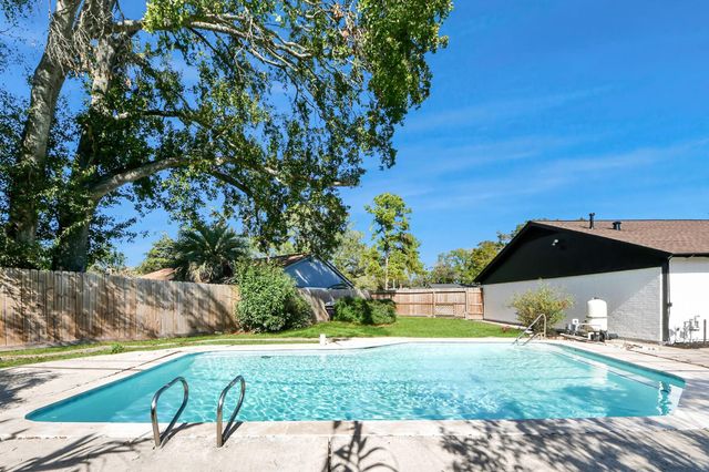 10411 Westray Street, Houston, TX 77043