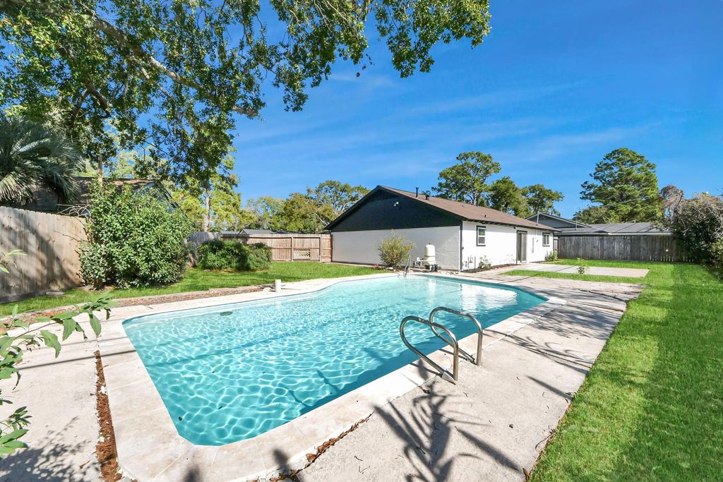 10411 Westray Street, Houston, TX 77043